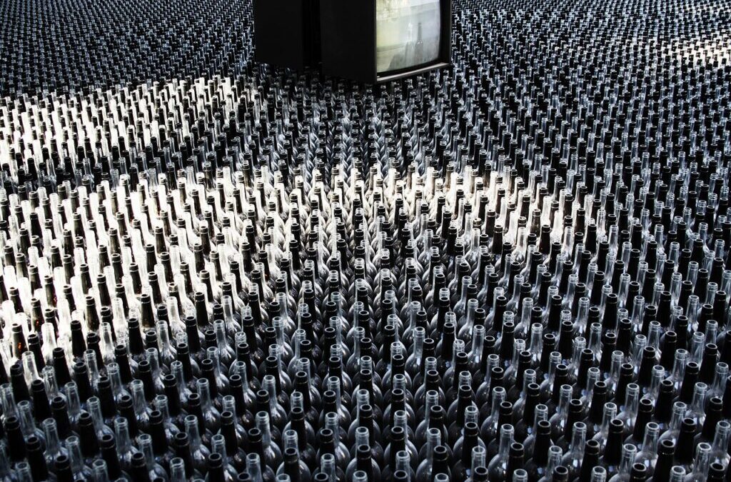A Dystopian Society Where Books Are Banned / The Day…