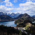 Famous-Showdowns_and_mountain-hiking-1024×646-1