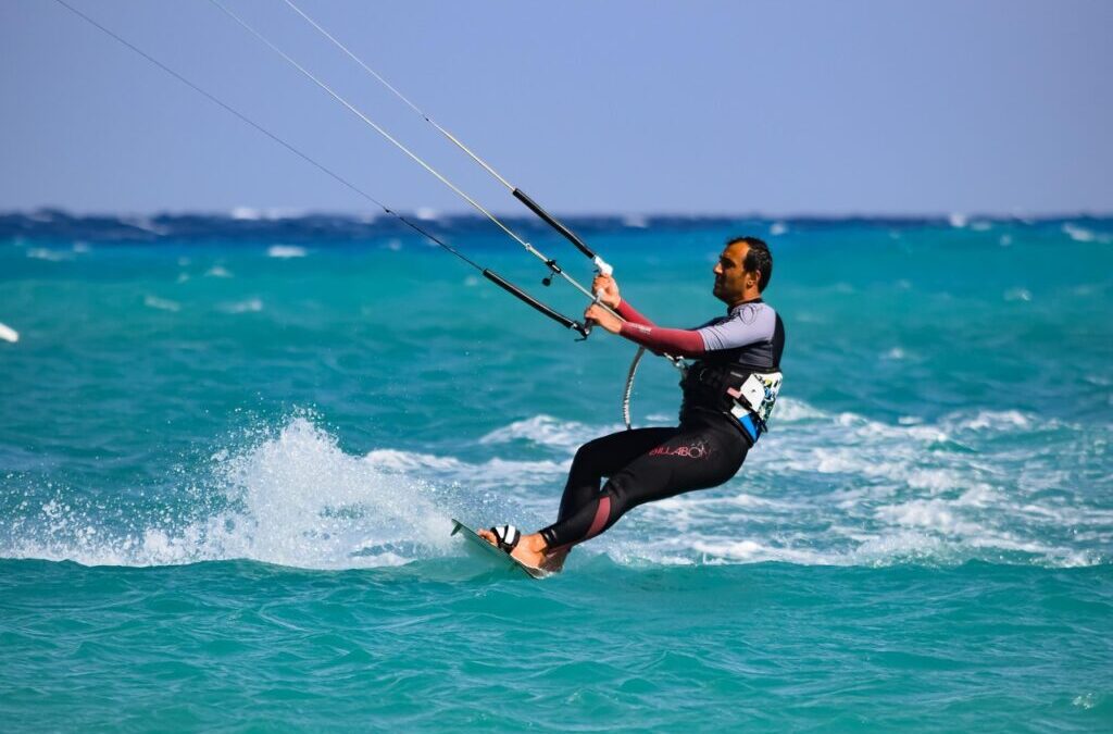 Kitesurfing » Soar Through The Waves: Your Guide To Kitesurfing!…