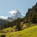 Travel_and_Powder-skiing-1024×684-1