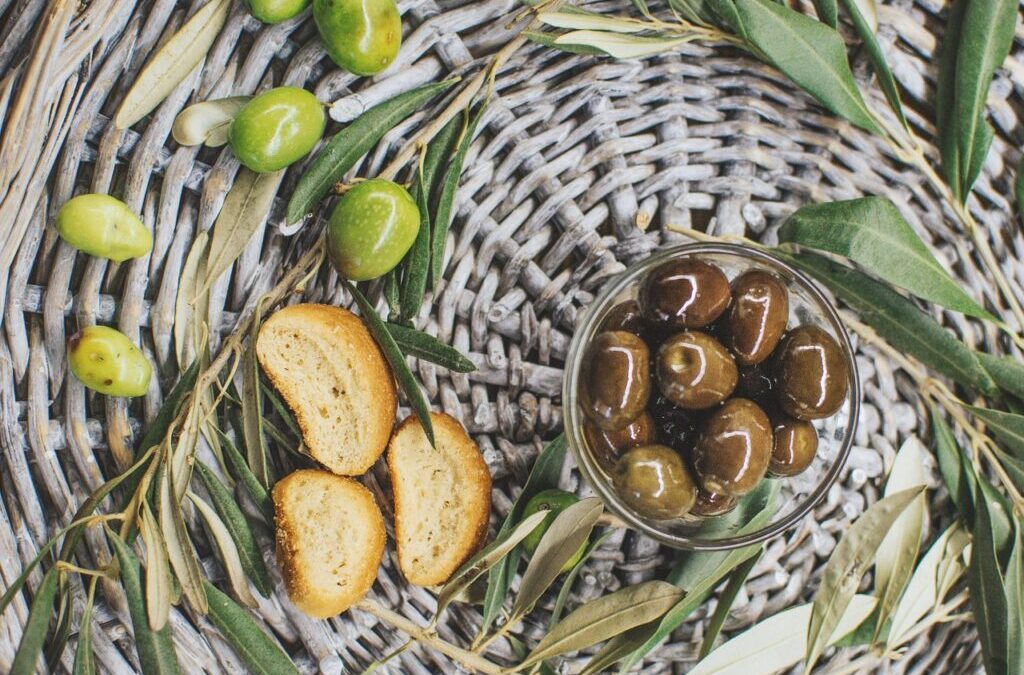 Za’atar: A Middle Eastern Blend Featuring Dried Thyme, Oregano, Sumac,…
