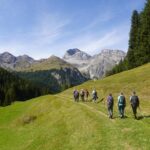 Hiking_and_Family-friendly-dinners-1024×576-1