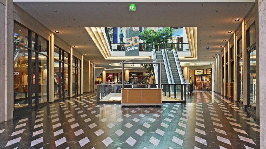 Retail Manager / The Boss Of The Store: What Retail…
